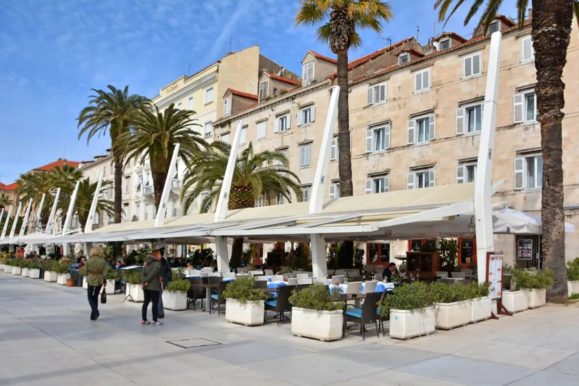 Hotel Adriana - Image 1