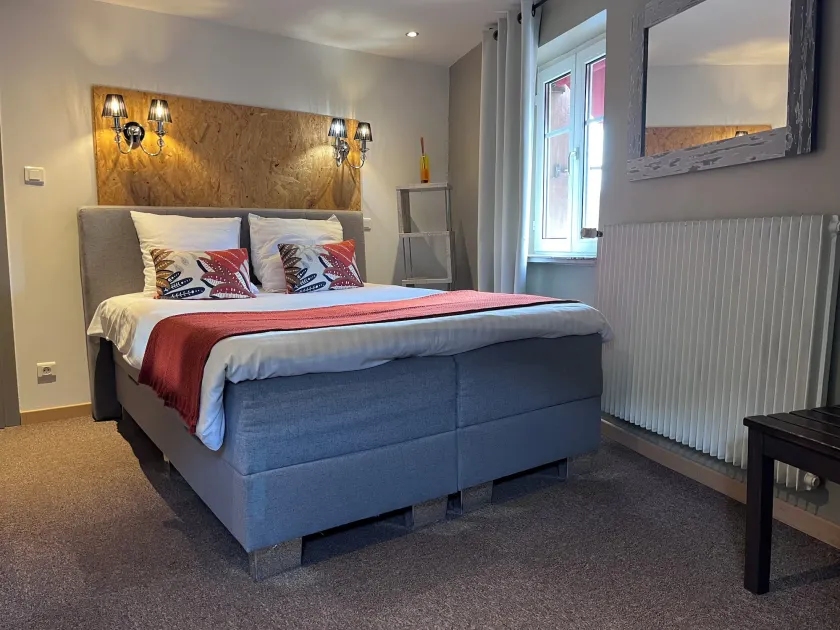Hôtel SPA Au Cheval Blanc - Chambres climatisées - Image 1