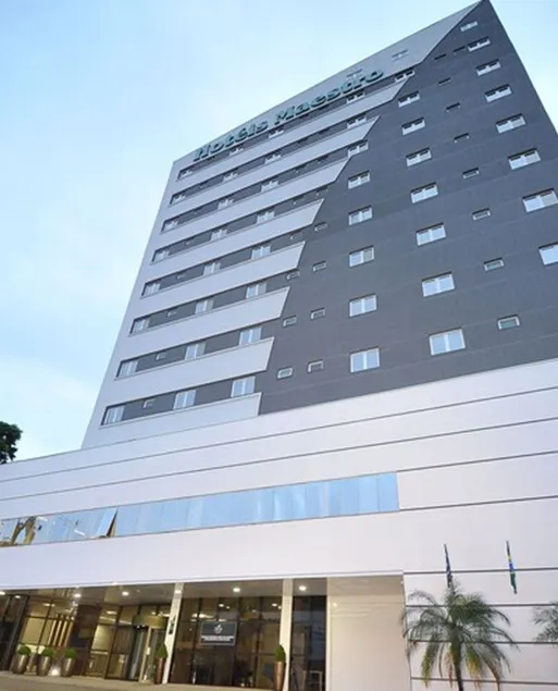 Hotel Maestro Premium Cascavel - Image 1