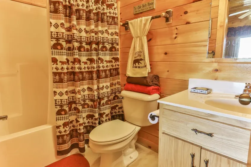 CHEROKEE SUNRISE LODGE Apartment 4 NEVAEH CABIN RENTALS - Image 1