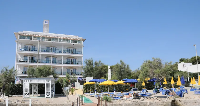 Hotel Club Perla - Image 1