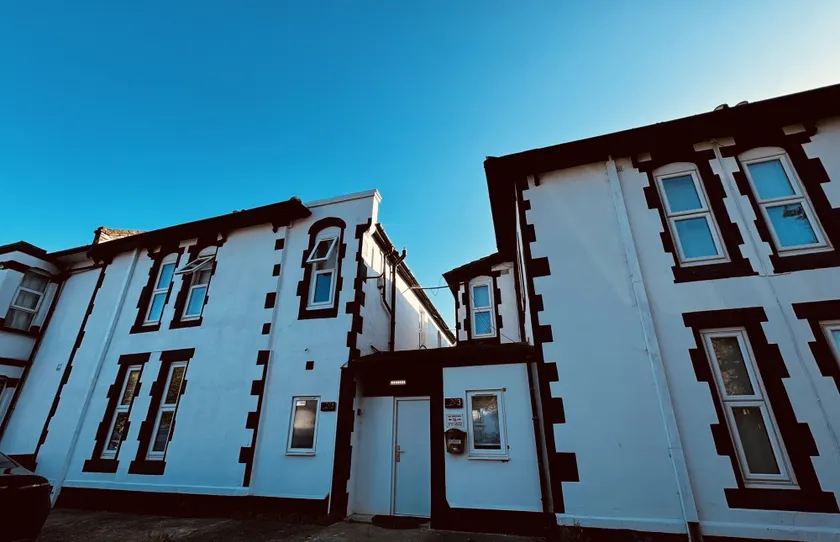 Sterling House - Image 1