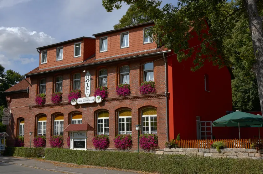 Hotel Park Eckersbach - Image 1