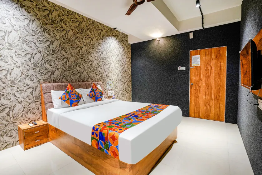 Fabhotel The Life - Image 1