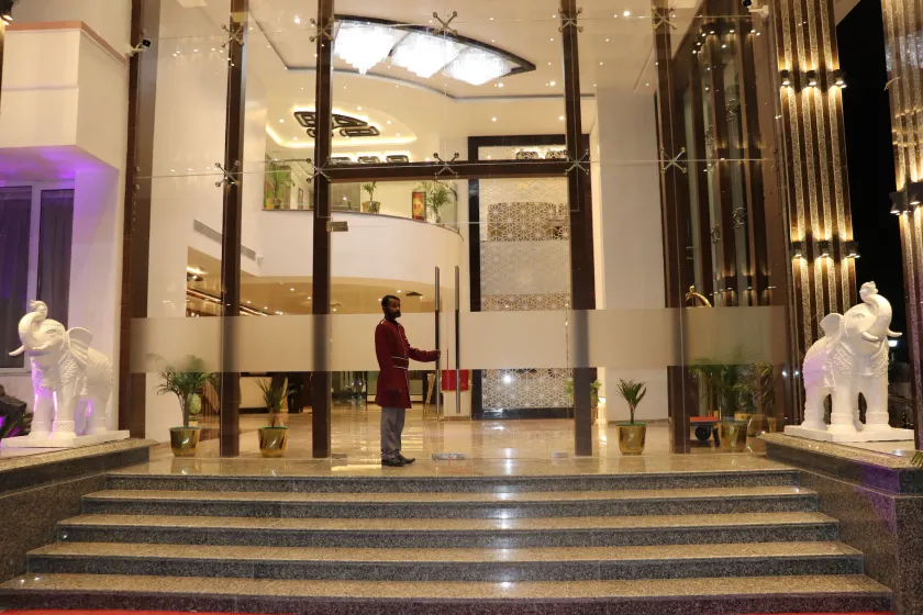 Dhamma Grand Hotel Resort - Image 1