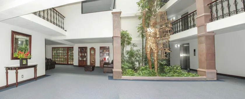 Radisson Hotel & Convention Center Toluca - Image 1