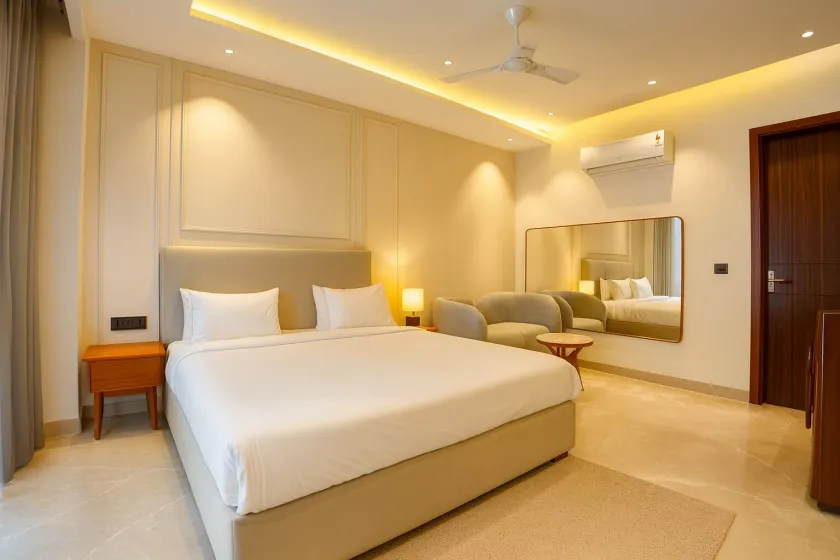 Hotel Ivory Leaf Stays - Image 1