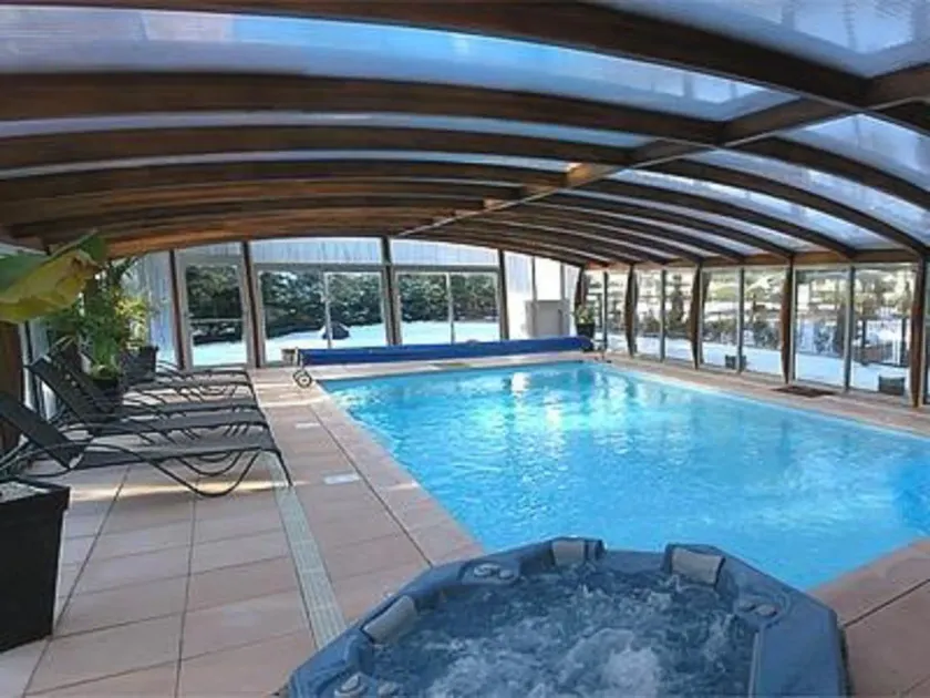 Logis Hotel Le Lac - Image 1