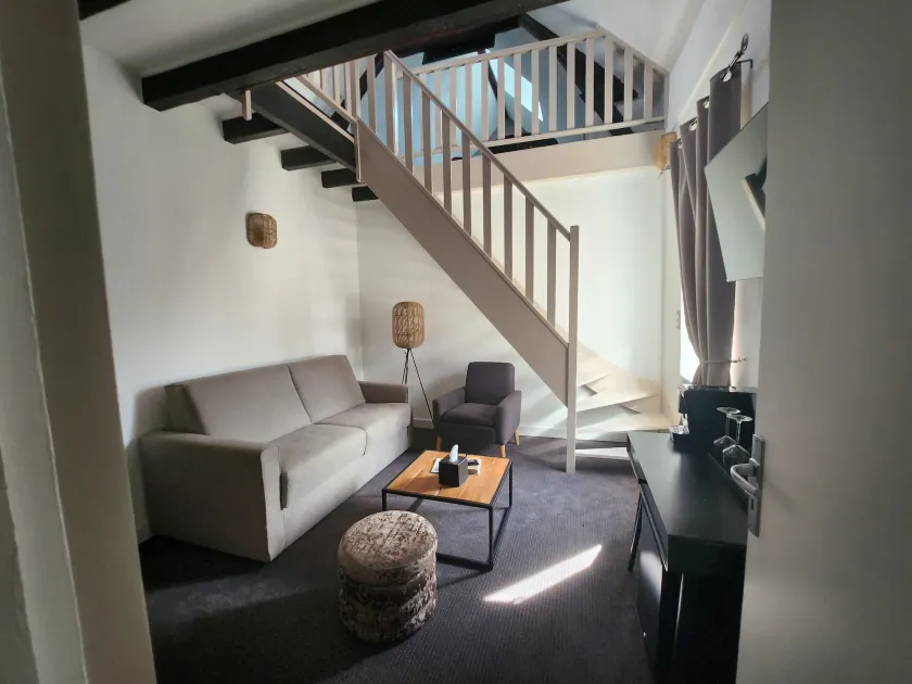 Villa Pona - Image 1