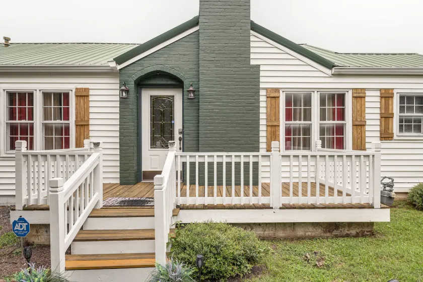 Home in Temple w/ Screened Porch + Gas Fireplace! - Image 1