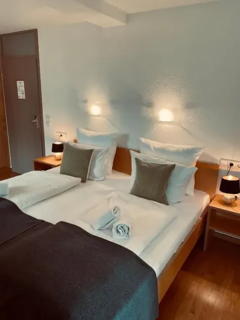 Hotel & Restaurant Grüner Baum Merzhausen - Værelse