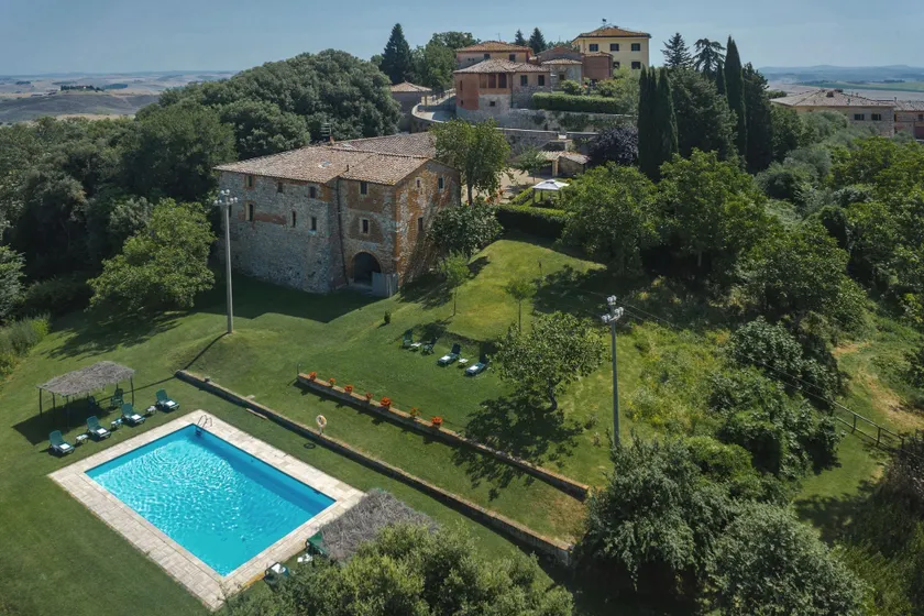 Appartamenti Villa e Fattoria di Radi Tuscany - Image 1