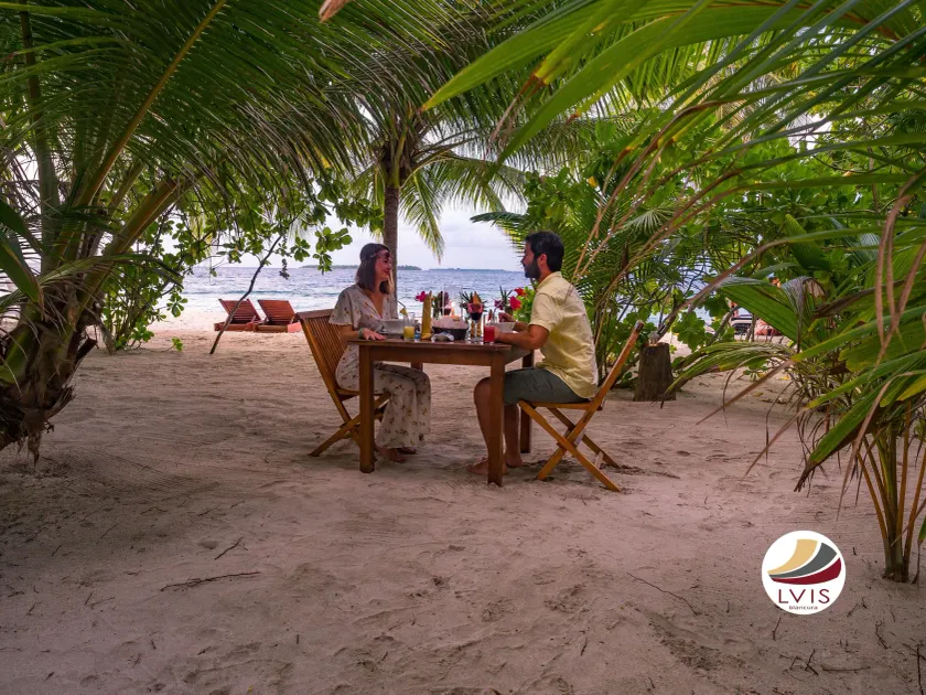 LVIS blancura Hotel - Image 1