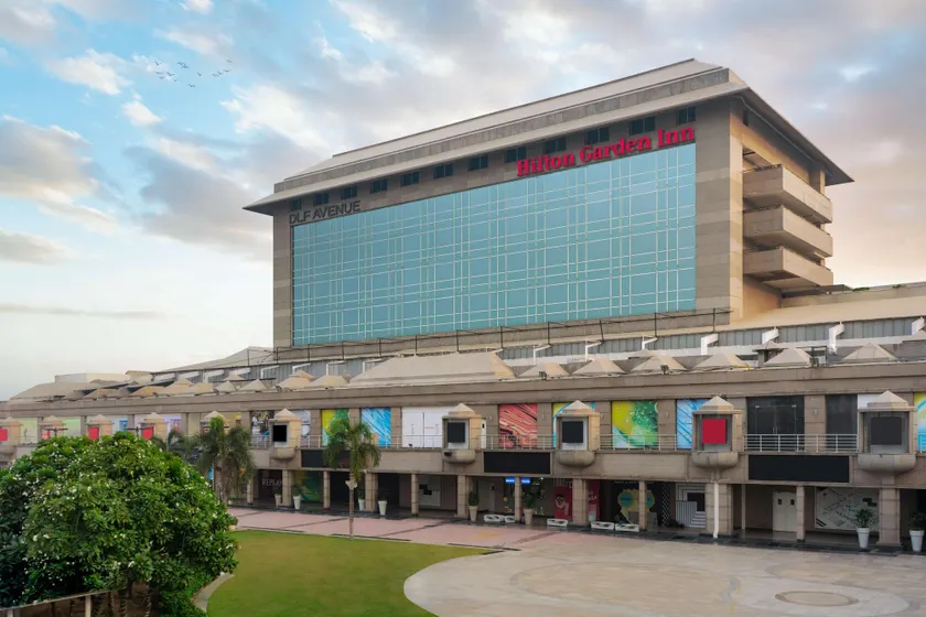 Hilton Garden Inn New Delhi/Saket - Image 1