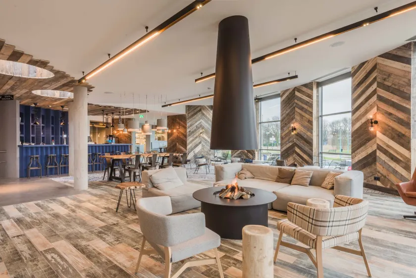 Urban Lodge Hotel - Image 1