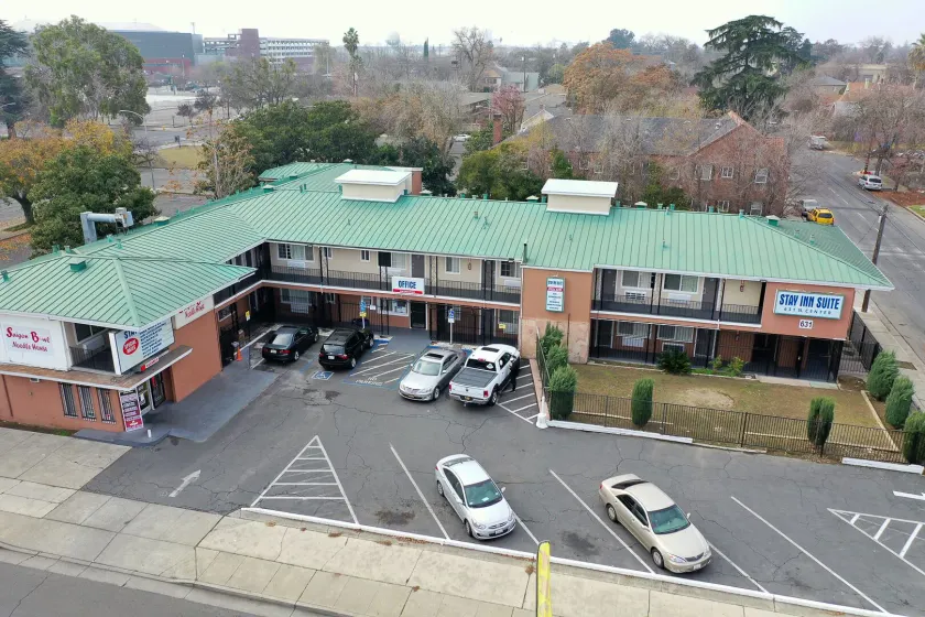 Stay inn suite - Image 1