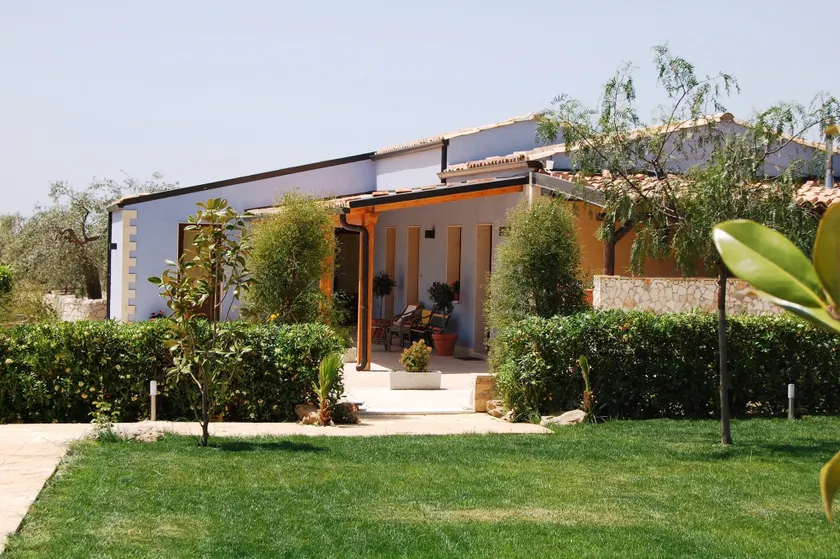 Terre Iblee Resort - Image 1