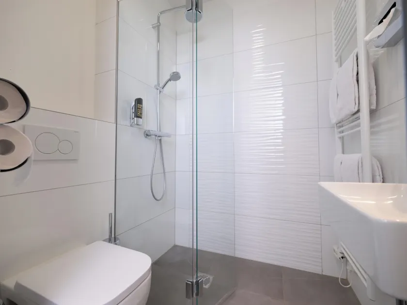 Smart Stay Hotel Station - Image 1