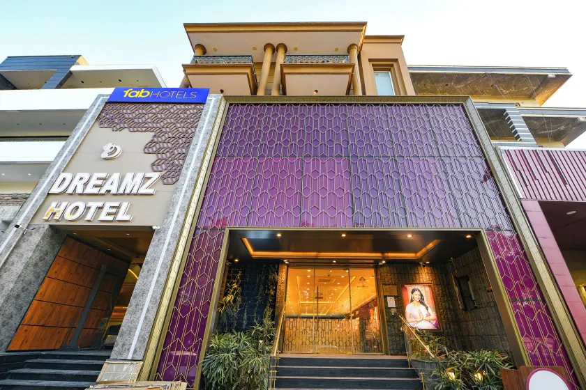 FabHotel Dreamz - Paschim Vihar - Image 1