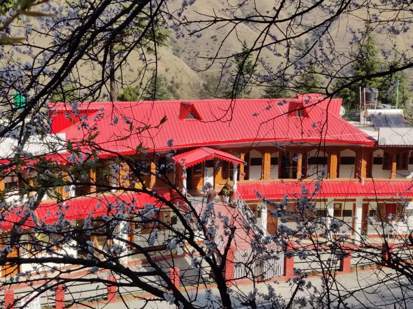 Hotel Burans & Restaurant - Image 1
