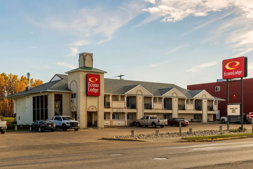 Econo Lodge - Image 1