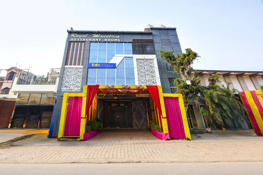 Townhouse ESIC Medical College Faridabad Formerly Royal Mountain - Image 1