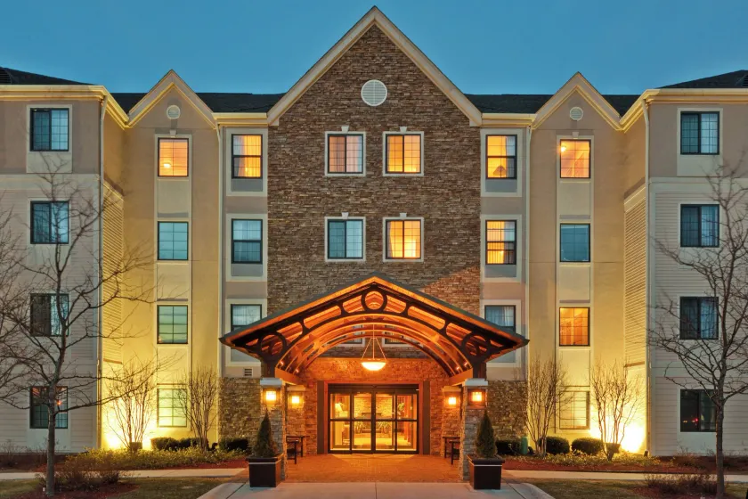 Staybridge Suites Glenview by IHG - Image 1