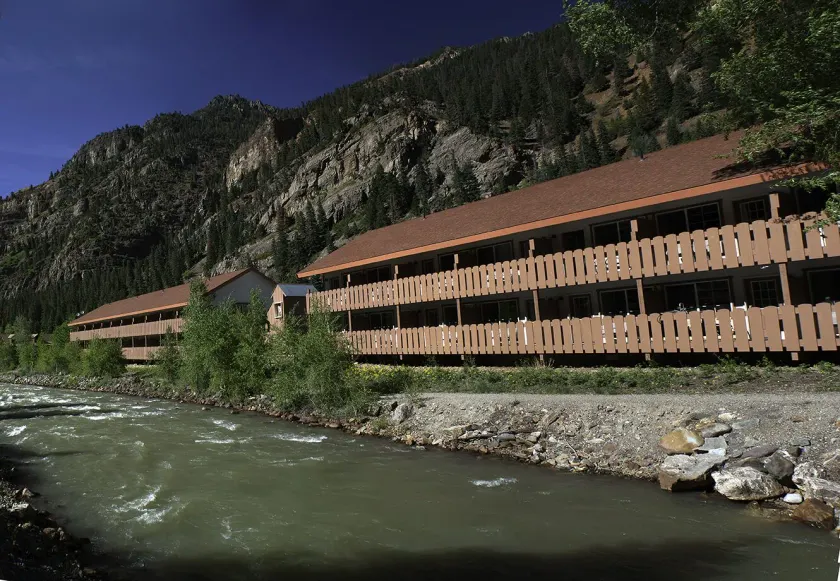 Hot Springs Inn - Image 1