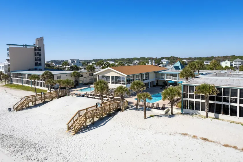 Oceanfront Litchfield Inn - Image 1