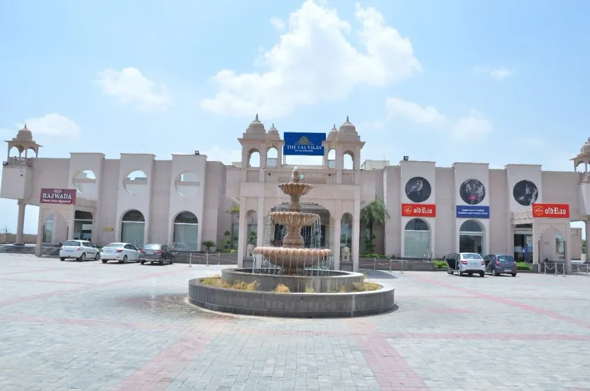 The Lal Vilas Hotel & Resort - Image 1