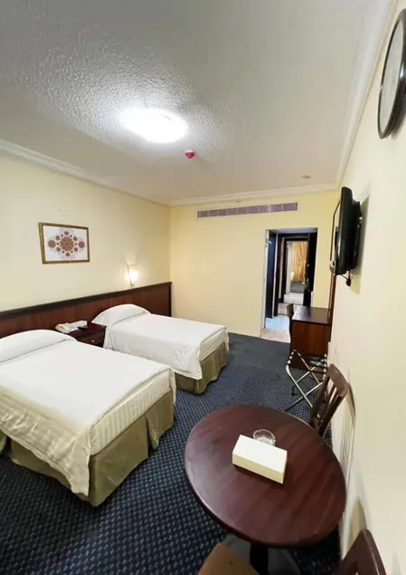 Al Tayseer Towers Hotel - Image 1