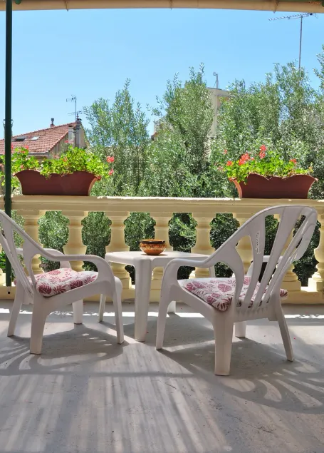 Hôtel Select - Image 1