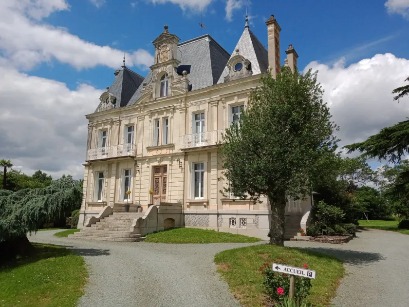 Château du Breuil - Image 1