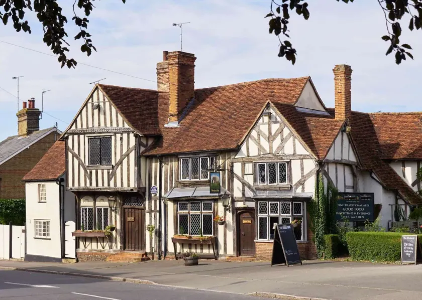 The Woolpack Inn - Image 1