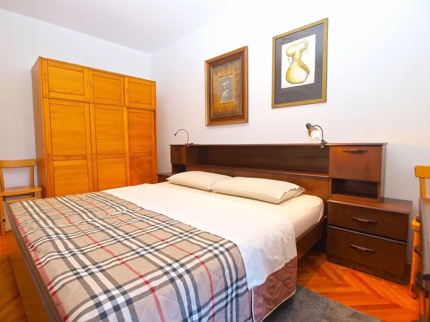 Apartment 1286 - Image 1