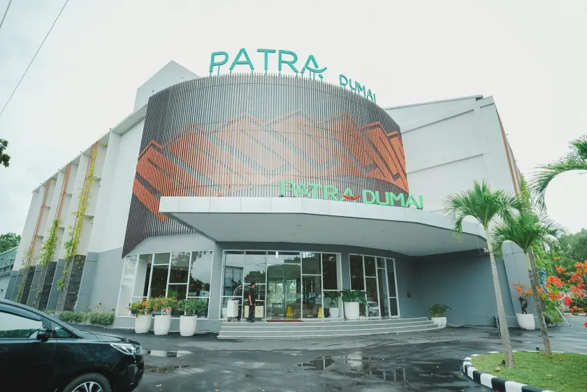 Patra Dumai Hotel - Image 1