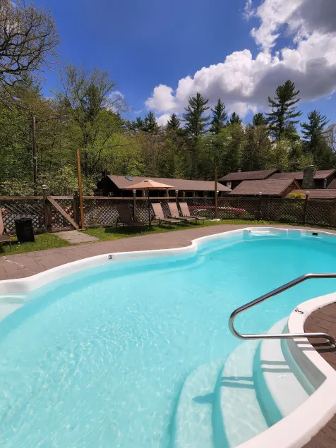 Magnolia Streamside Resort - Image 1