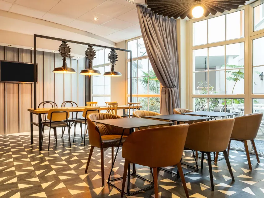 ibis Paris Ornano Montmartre Nord 18ème - Image 1