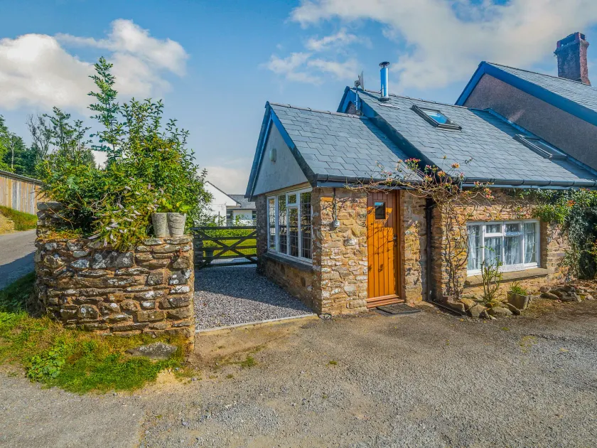 Creenagh's Cottage - Image 1