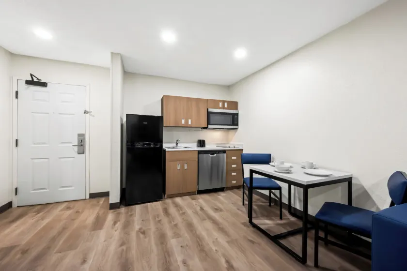 MainStay Suites Raleigh North - Image 1