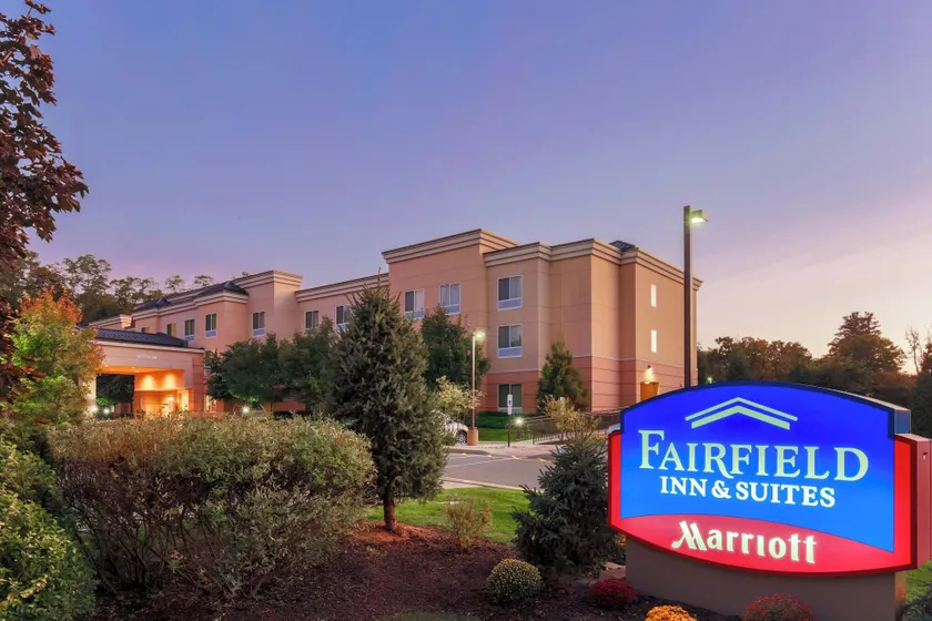 Fairfield Inn & Suites by Marriott Mahwah - Image 1