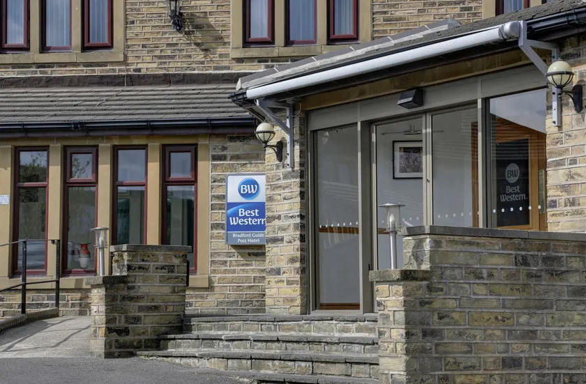 Best Western Bradford Guide Post Hotel - Image 1
