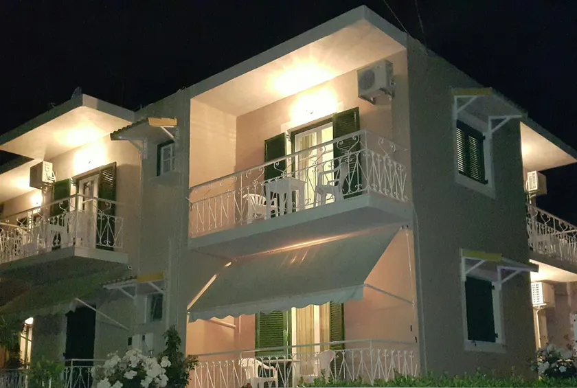 Vicky's Guesthouse - Image 1