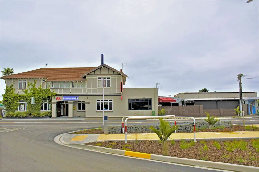 Comfort Inn Westshore Beach - Image 1