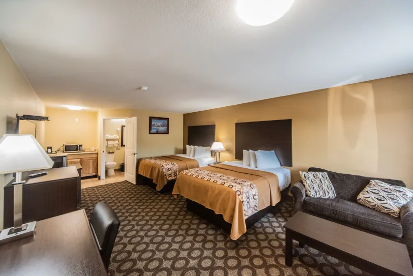 Relax Inn and Suites Kuttawa Eddyville - Image 1