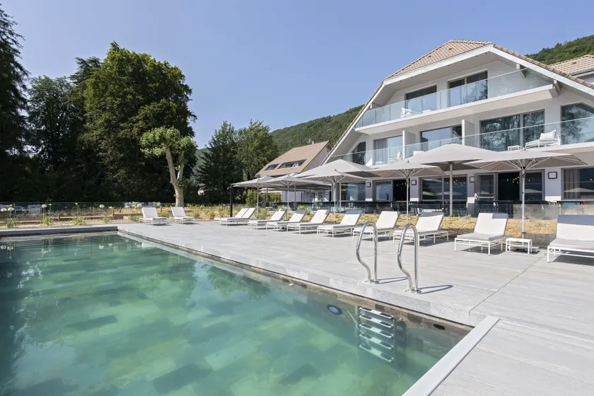 Black Bass Hotel - Image 1