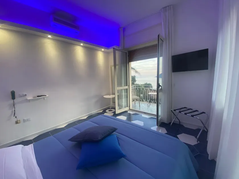 Hotel Vietri Coast - Image 1