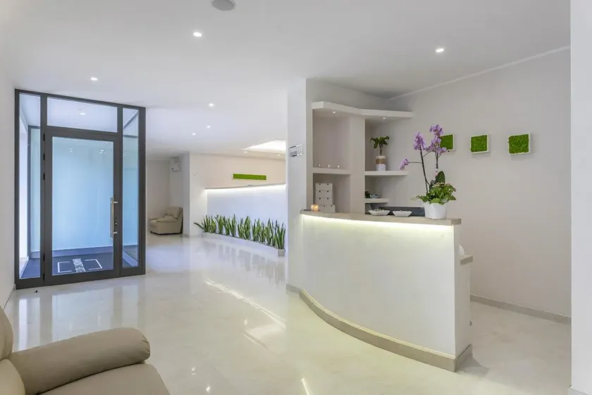 ViaMonti Hotel - Image 1