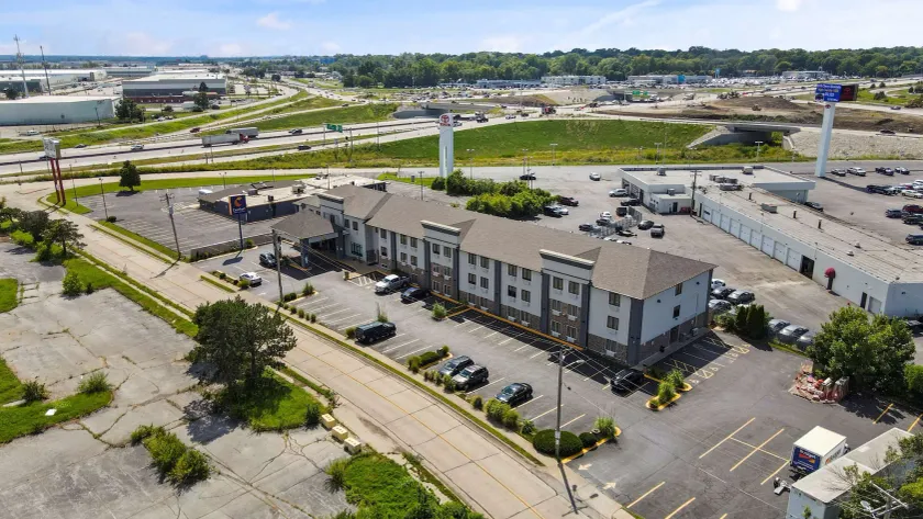 Comfort Inn & Suites Hazelwood - St Louis - Image 1
