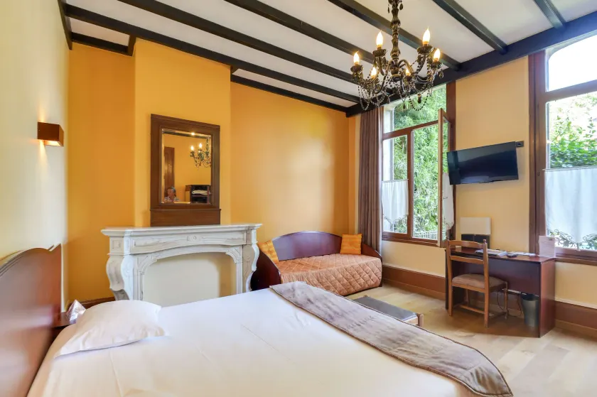 Brit Hotel Notre Dame - Image 1